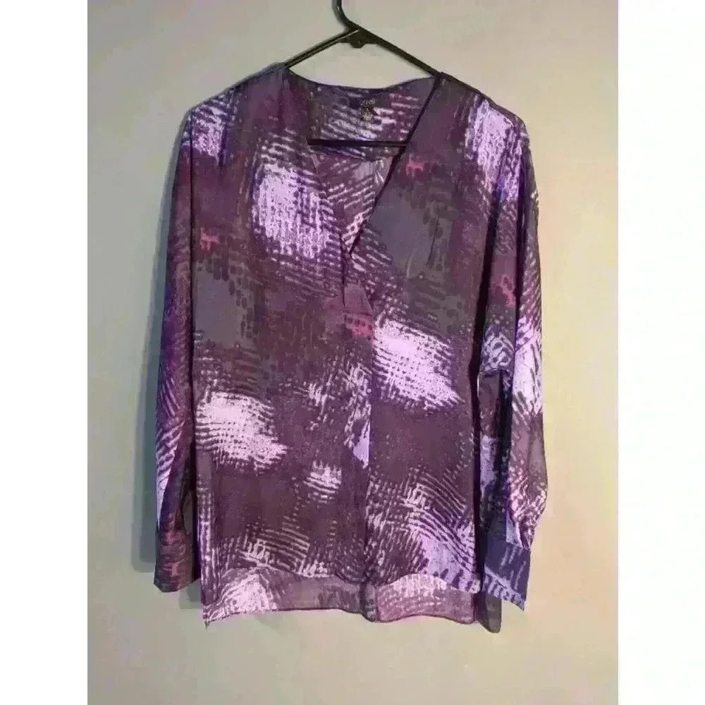 Prive Blouse - Purple pixelated v-neck silky light weight - Size S